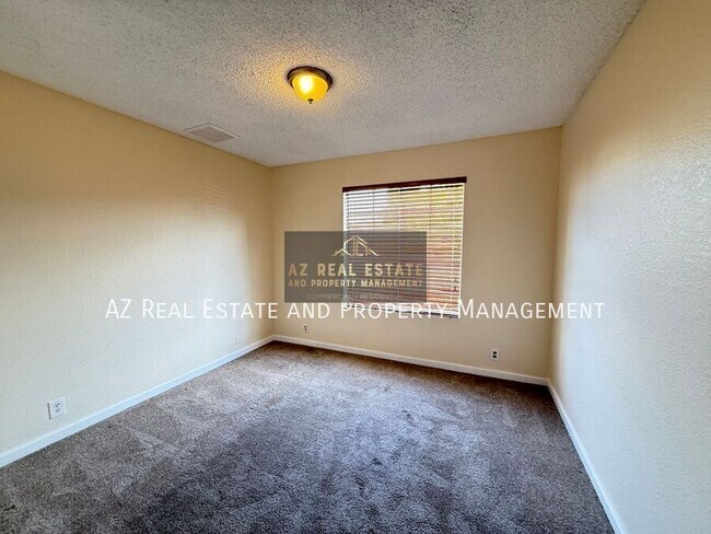 Building Photo - 8528 W Pershing Ave