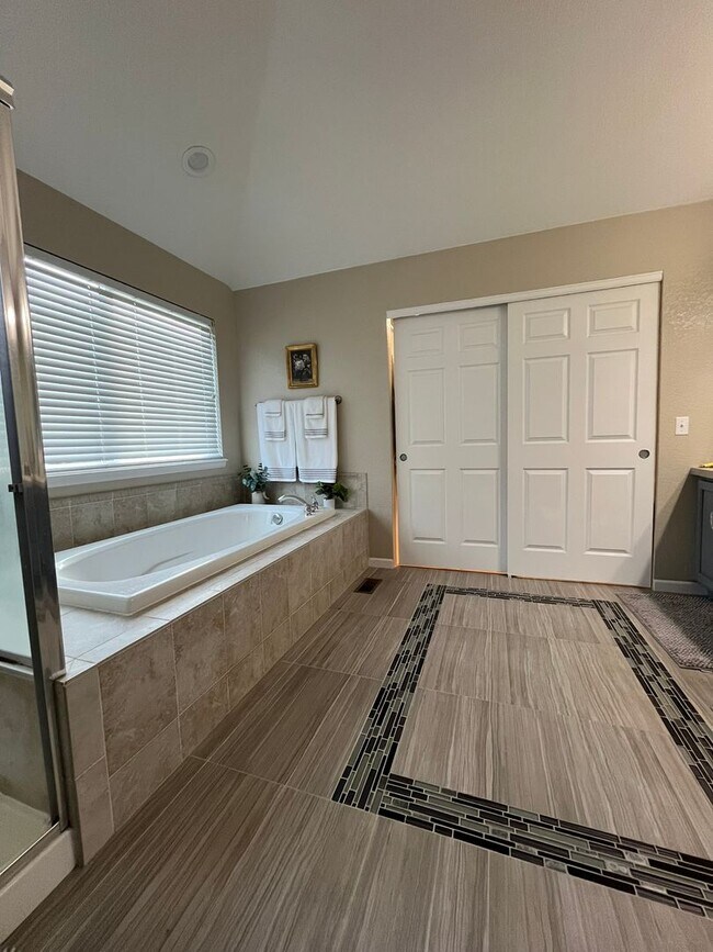 Building Photo - The Farm | 4,700+ Sq Ft, 5+ Bed/5 Bath, Cherry Creek Schools – Available August 1st