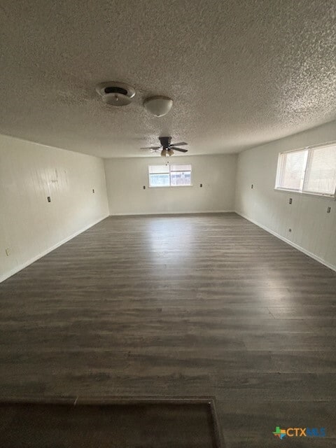 Building Photo - 621 Bishop Dr