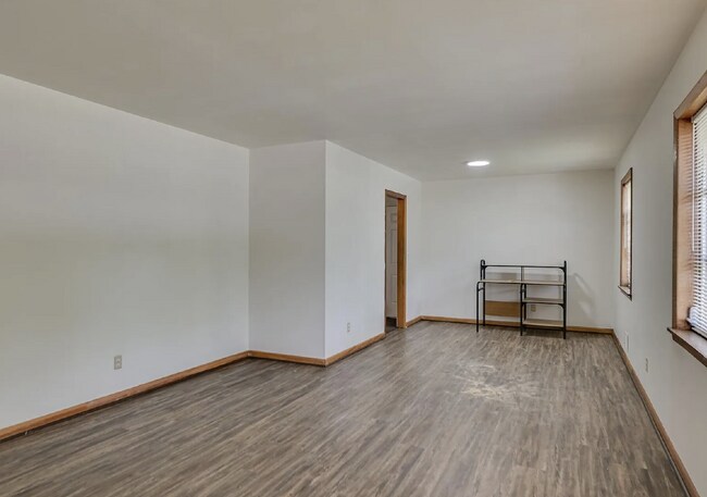 Building Photo - 1114 Terrace Cir