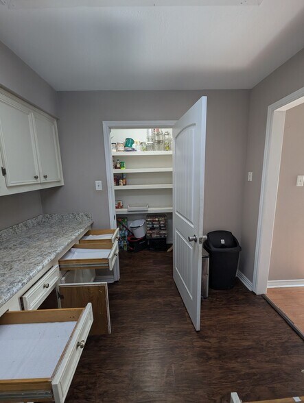 Building Photo - 2802 Pierre Pl