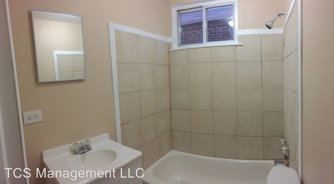 Building Photo - 3 br, 1.5 bath House - 1948 E Monmouth Street