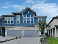 Building Photo - 4023 Champlain Wy