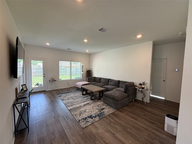 Building Photo - 2830 Paradise Rdg Wy