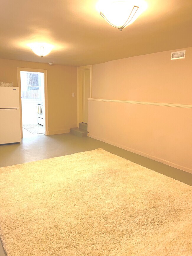 Building Photo - 1251 Sunnyhills Rd