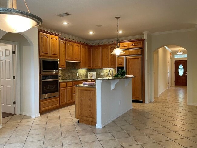 Building Photo - 120 Brazos Dr