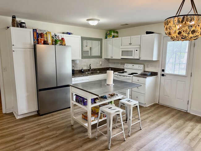 Building Photo - 142 Champion Blvd