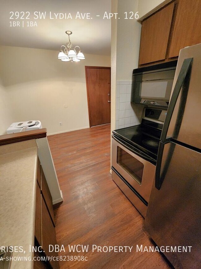 Building Photo - 2922 SW Lydia Ave