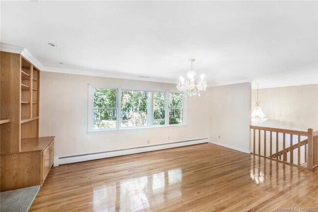 Building Photo - 143 Ponus Ave