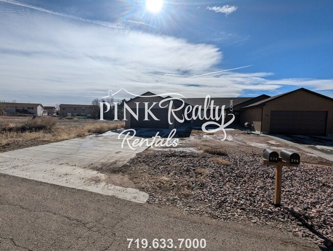 Building Photo - Cozy 3 -Bedroom in Pueblo West!