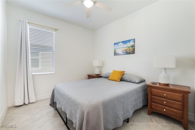 Building Photo - 42090 Lake Timber Dr