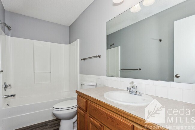 Building Photo - 4 bedroom Home in West Wichita