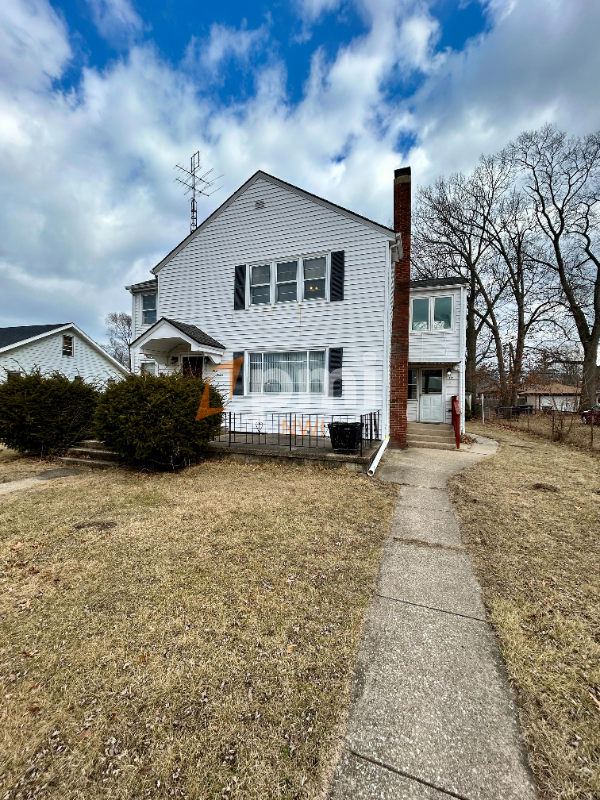 Building Photo - 312 S Porter St