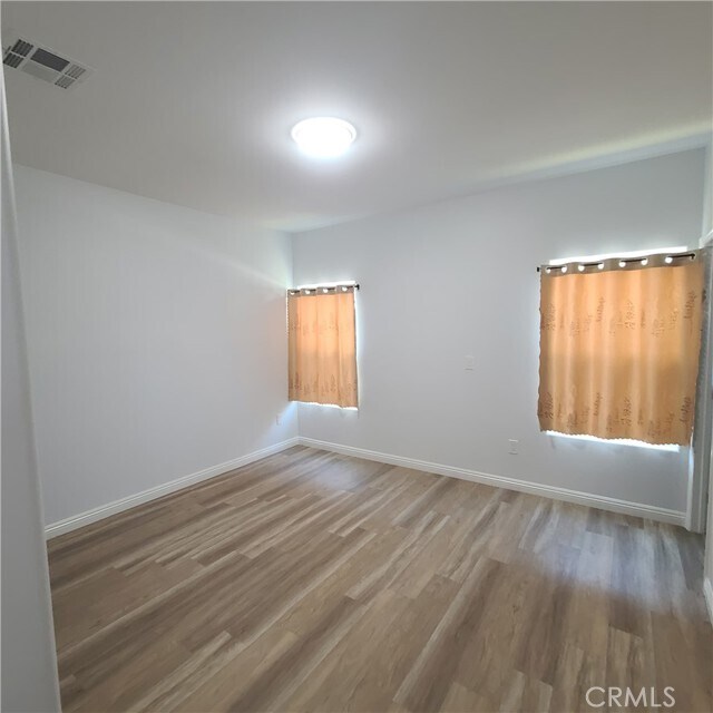 Building Photo - 403 E Sunset Ave