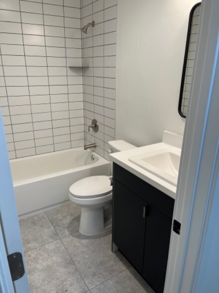 Building Photo - 4732 Bancroft St