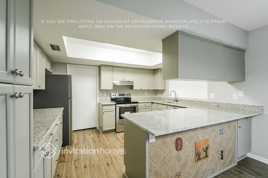 Building Photo - 2144 W Wickieup Ln