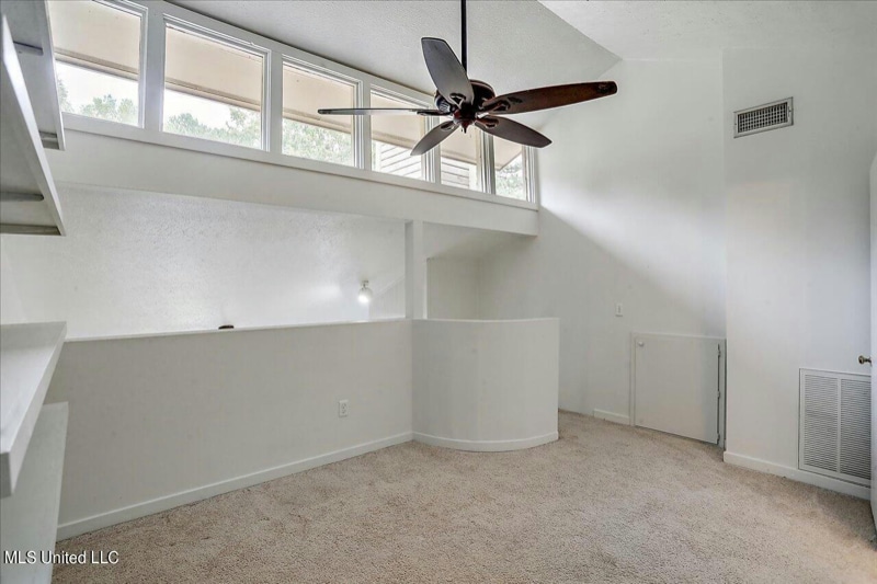 Building Photo - 200 Woodgreen Dr