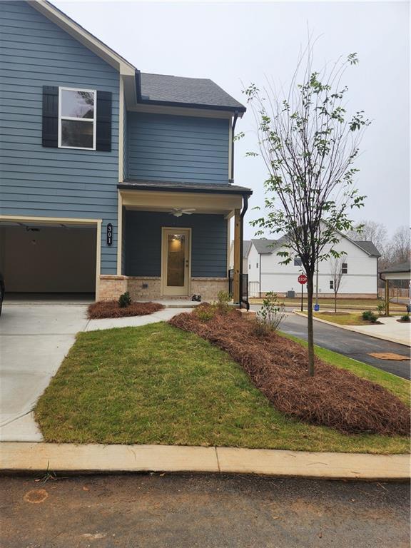 Building Photo - 301 Fraley Dr