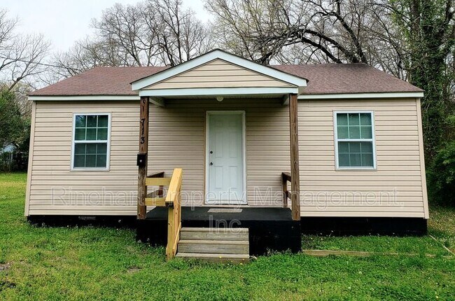 Primary Photo - 713 Clarinda St