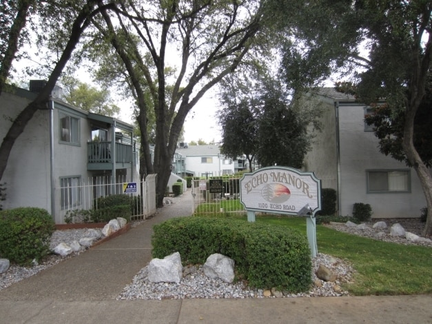 Primary Photo - Echo Manor Apartments