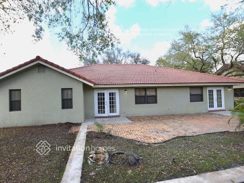 Building Photo - 9152 Southern Orchard Rd N