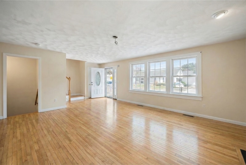 Building Photo - 75 Hagan St