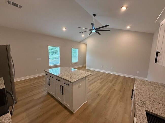 Building Photo - Milton - Avalon Beach - 3 bedroom, 2 bathroom