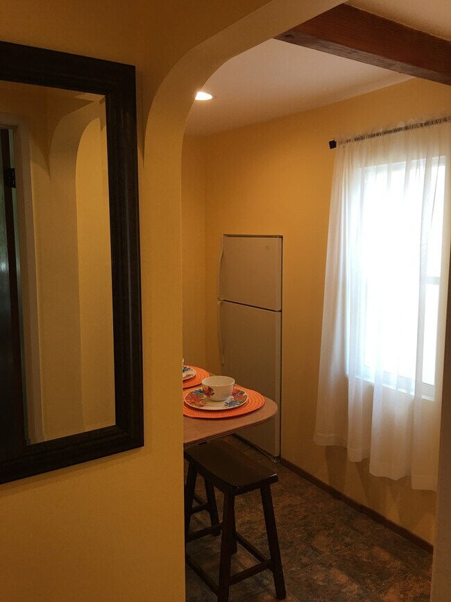 Building Photo - 1255 Yosemite St