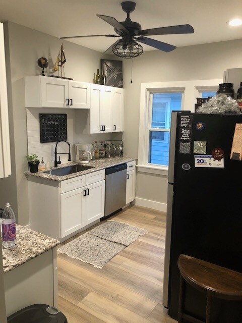 Building Photo - 171 Blaine Ave