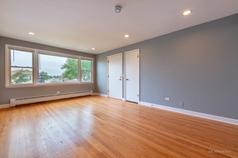 Building Photo - 4600 N Sayre Ave