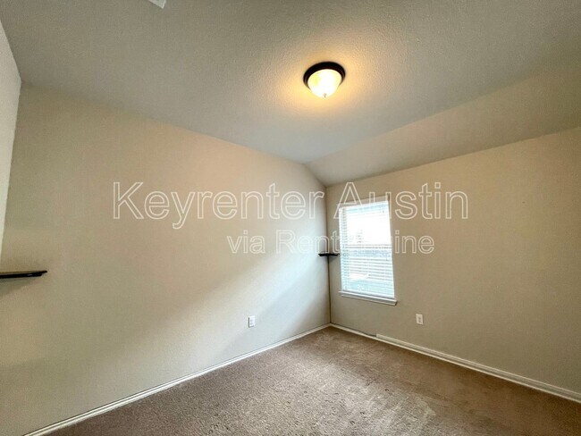 Building Photo - 347 Noddy Rd