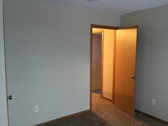 Building Photo - 180 Shaleridge Dr