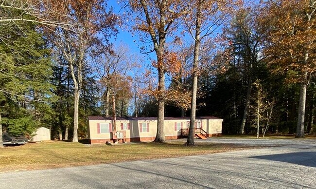 Primary Photo - 2337 2nd New Hampshire Turnpike N