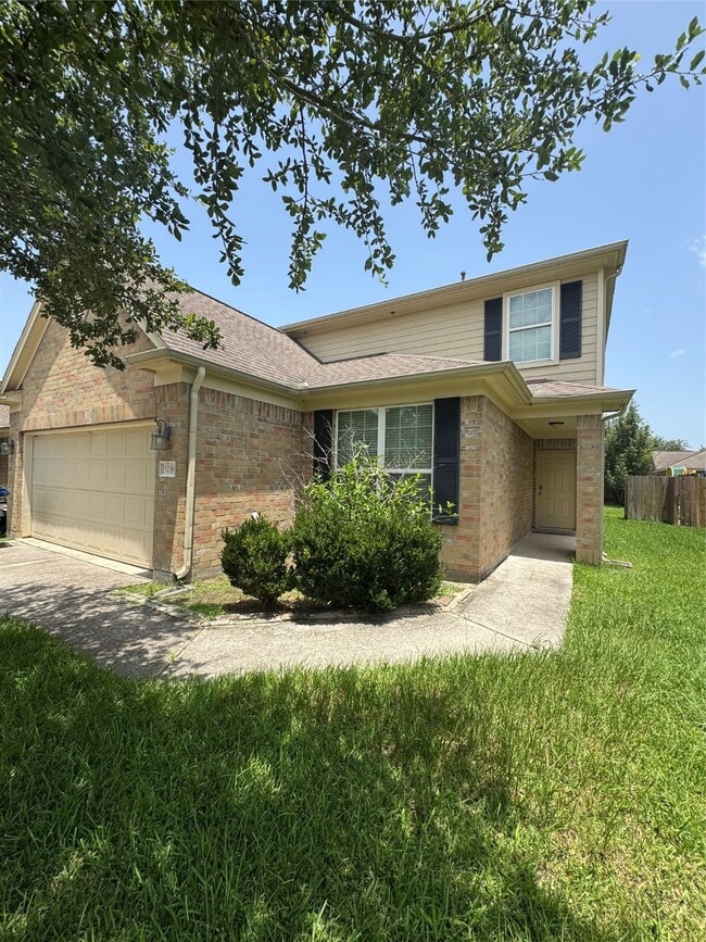 Building Photo - 5239 Rio Dr