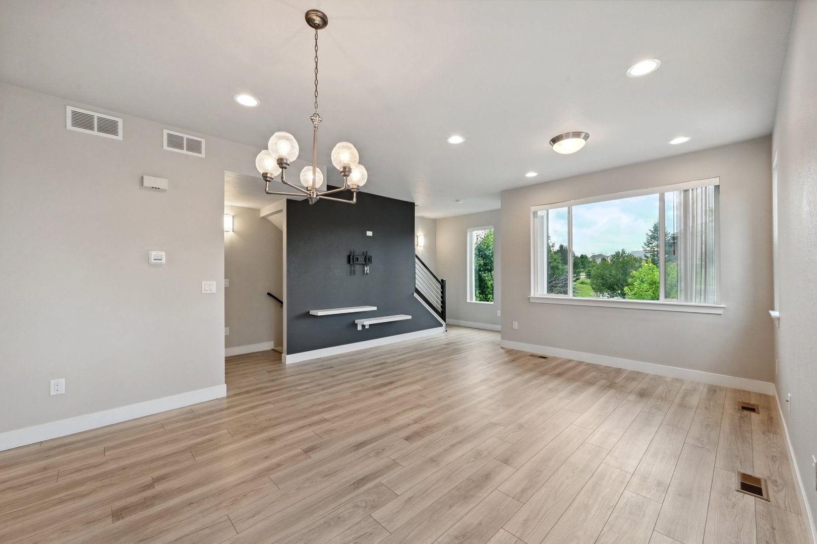 Building Photo - 6719 S Tempe Ct