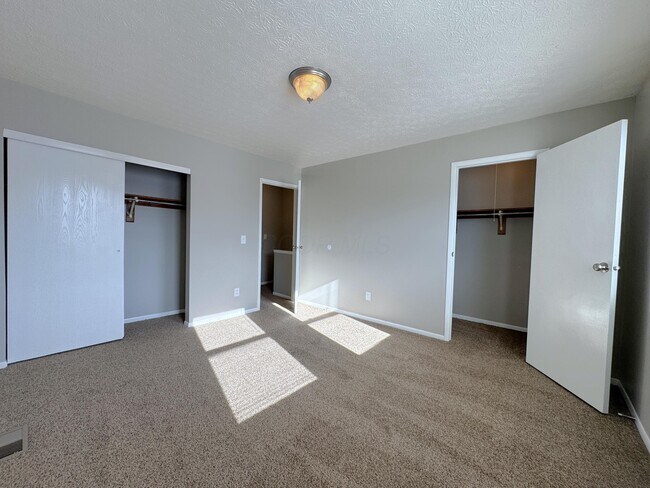 Building Photo - 2596 Sawbury Blvd