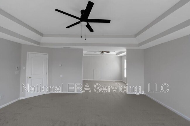 Building Photo - 50 Trinity Ln