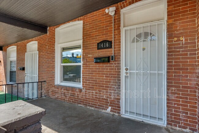 Building Photo - 1416 N Milton Ave