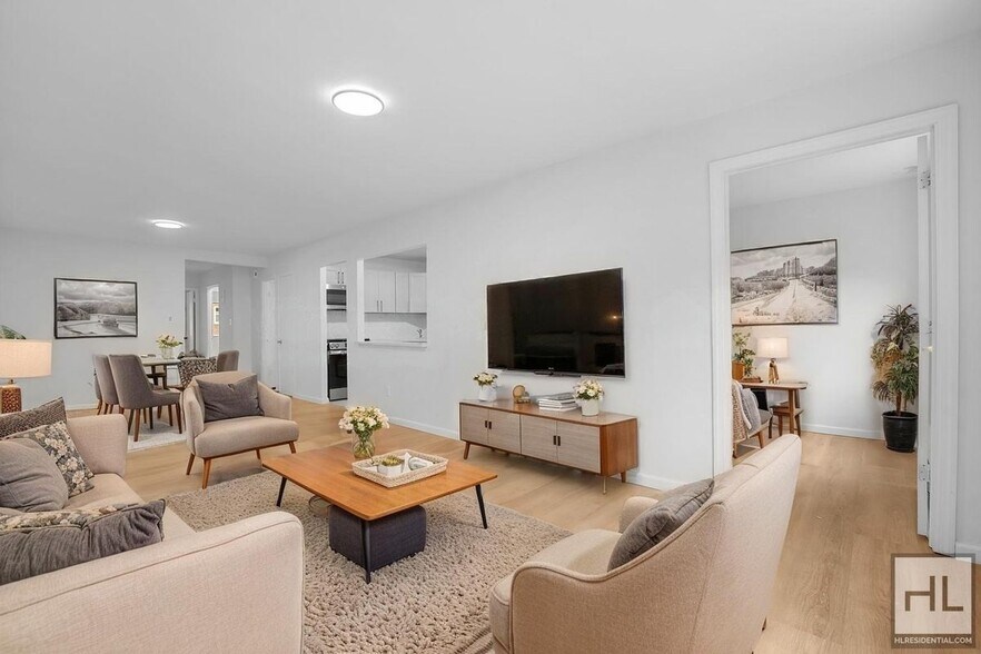 Building Photo - 72 DRIVE