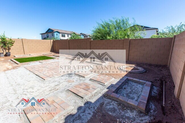 Building Photo - 7439 S 76th Dr