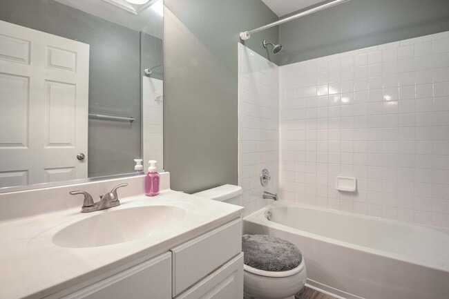 Building Photo - 18806 Harmony Woods Ln