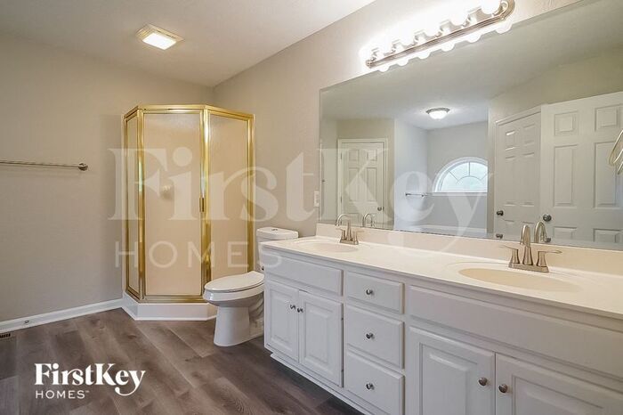 Building Photo - 339 Bayhill Dr