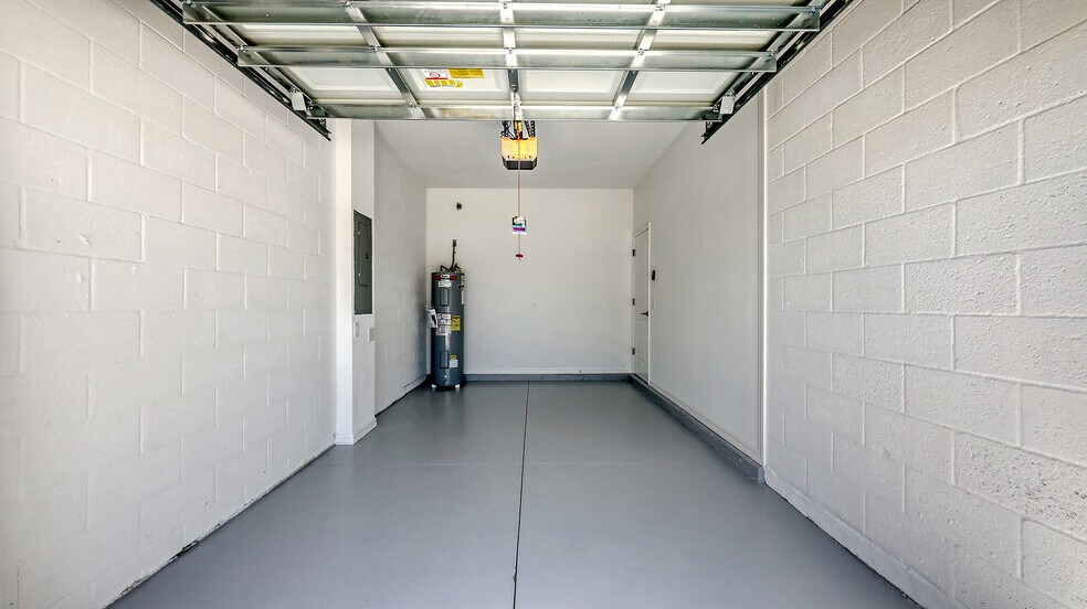 Garage - 9004 Driven Snow St