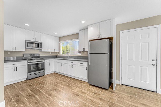 Building Photo - 2417 W Stanford St