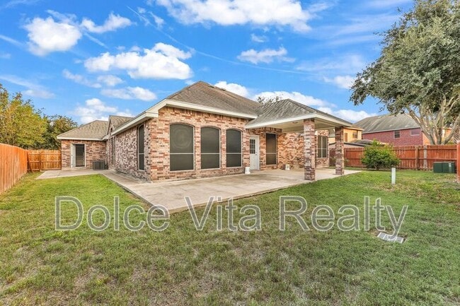 Building Photo - 10613 N 24th St