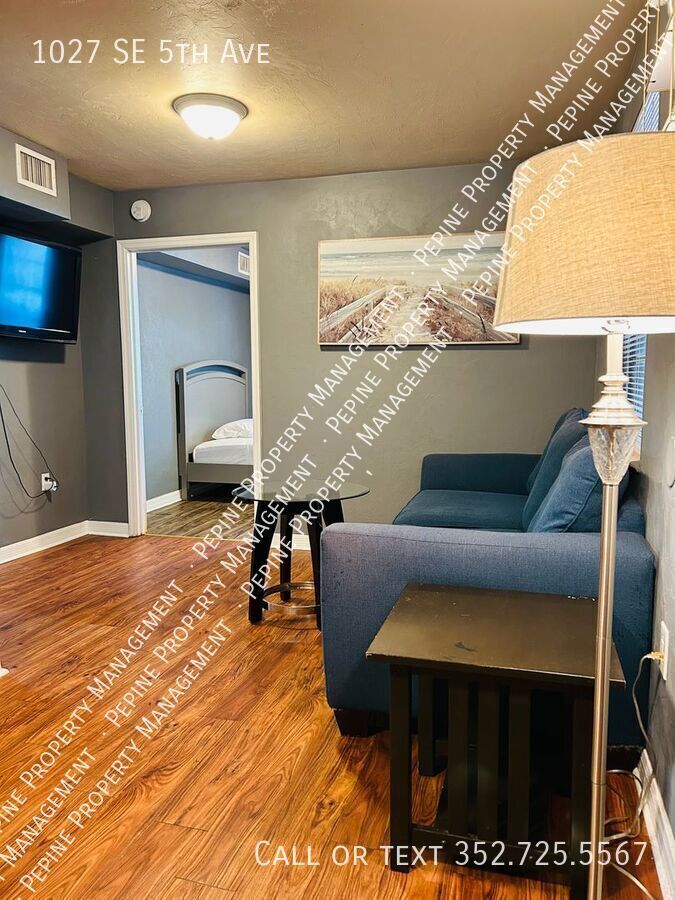 Building Photo - 1027 SE 5th Ave