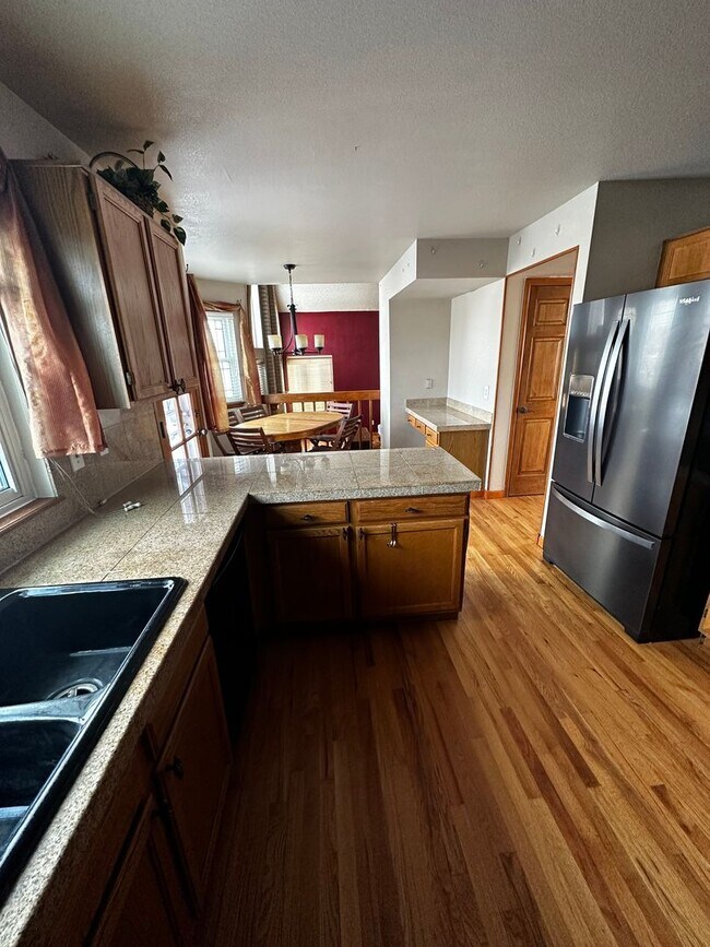 Building Photo - Valley at Rainbow Ridge - Arvada - Available Early July!