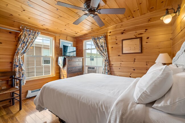 Building Photo - 2 Traynor St