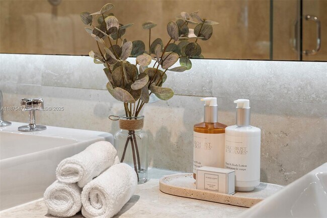 Building Photo - 102 24th St