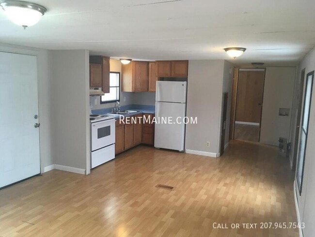 Building Photo - 715 College Ave